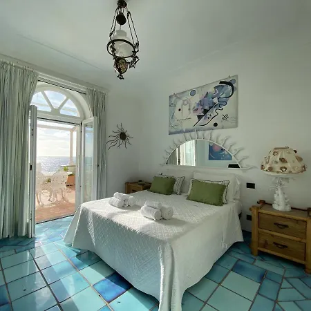 Teste Di Moro Villa