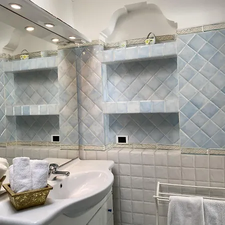 Teste Di Moro * Capri