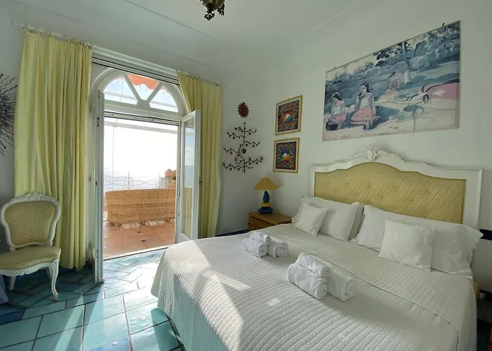 Teste Di Moro Villa Capri